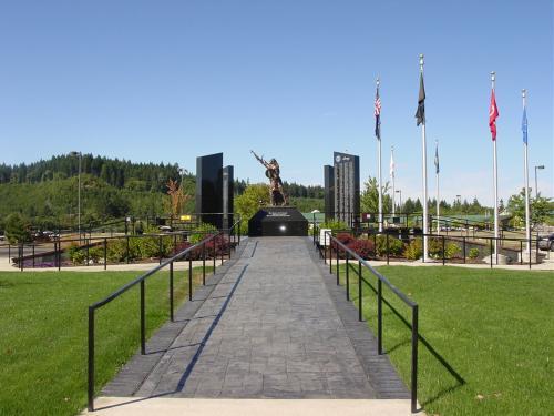 Grand Ronde Veterans Memorial 2