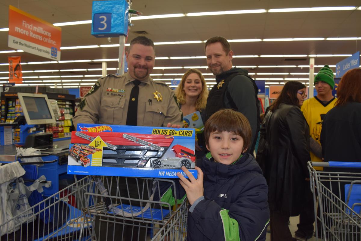 Shop with a Sheriff 1
